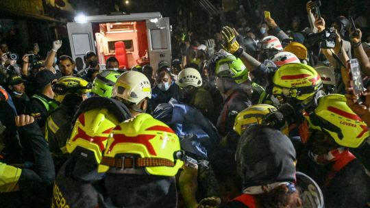 A dos días del terremoto en Colombia, se cuentan 216 muertos y hay más de 4000 desaparecidos