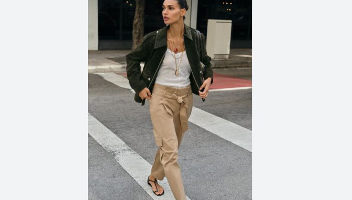 Pantalón paper bag: un clásico que se adapta a looks de día o noche