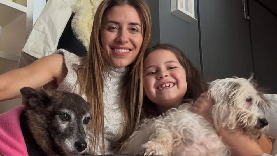 Mariana Brey adoptó los perros de Leandro Rud