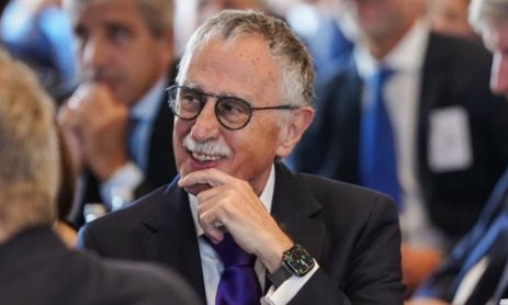 El ministro de Salud, Mario Lugones, quedó en el centro de la investigación por el caso del fentanilo contaminado tras la revelación de chats de la ANMAT