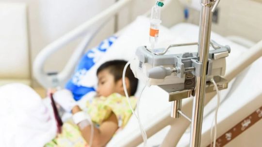Mientras baja la gripe, la bronquiolitis no da tregua y dispara las internaciones infantiles