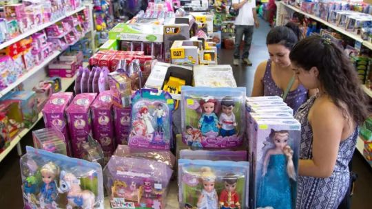 Por qué el Día del Niño llega con fábricas en crisis y ventas en retroceso