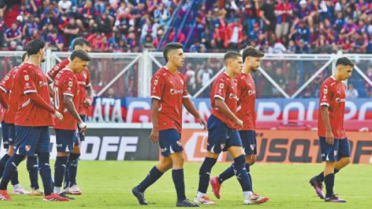En medio de la crisis y del “que se vayan todos”, Independiente eligió DT
