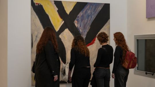De Kandinsky y Schönberg a la escena local: un cruce entre arte abstracto y paisajes sonoros