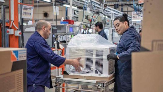Producir, exportar, distribuir, cuidar