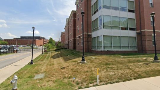 Estados Unidos: cinco heridos y varios sospechosos detenidos por un tiroteo en la Universidad de Virginia