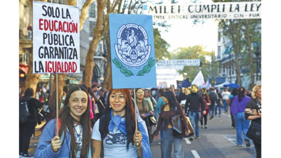 16_08_2026_marcha_universitaria_pablocuarterolo_g