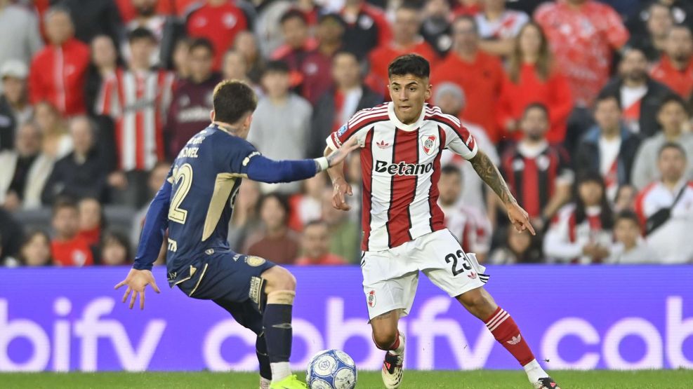 Thiago Almada y su debut en River ante Argentinos Juniors