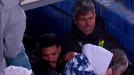 Escándalo en Liniers: el DT de Defensa y su ayudante quisieron agarrarse a trompadas con los Barros Schelotto