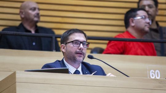 Antecedentes penales en CBA: Agost Carreño vuelve a la carga tras el caso del asesor del PJ detenido