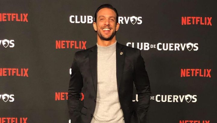 Quién es Joaquín Ferreira, el actor que acaparó las miradas interpretando a Luis Vadalá en la serie de Moria Casán