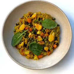 Arroz estilo biryani.