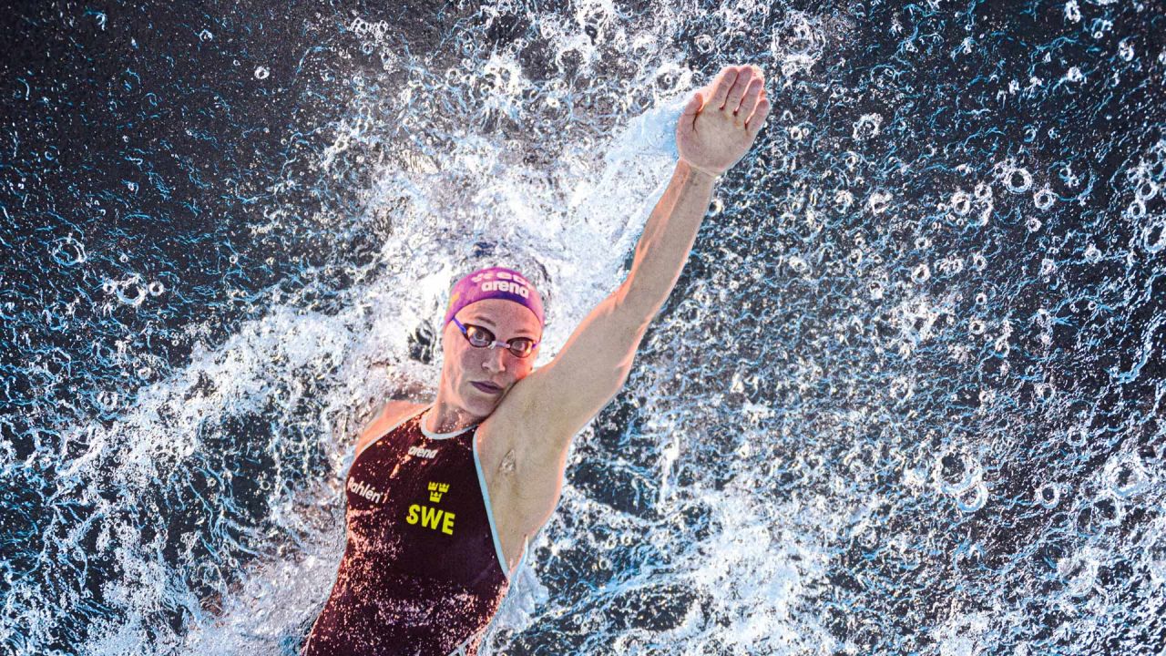 La nadadora sueca Sarah Sjostrom compite en una eliminatoria de los 50 metros estilo libre femenino durante el Campeonato Europeo de Natación LEN en el Centro Acuático Olímpico de Saint-Denis, en las afueras de París, Francia. | Foto:Sébastien Bozon / AFP