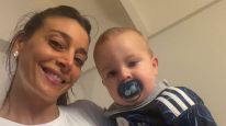 Sol Pérez junto a su hijo Marco