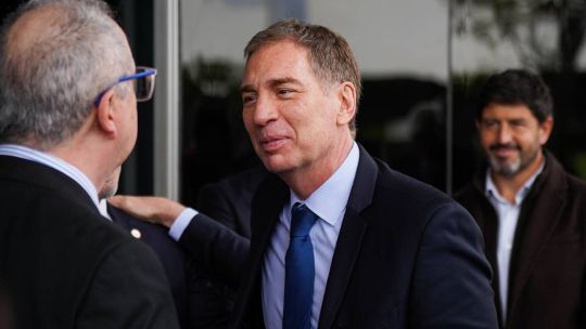 Santilli ante industriales cordobeses: “no van a decidir volver al pasado ni al populismo”