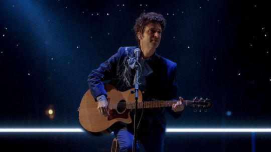 Cuando los muertos vuelven a tocar: el fenómeno de los hologramas en la música