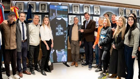 Maratón del Colegio de Abogados 2026: presentaron la remera oficial en homenaje a los Héroes de Malvinas