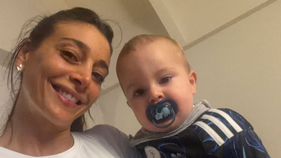 Sol Pérez junto a su hijo Marco
