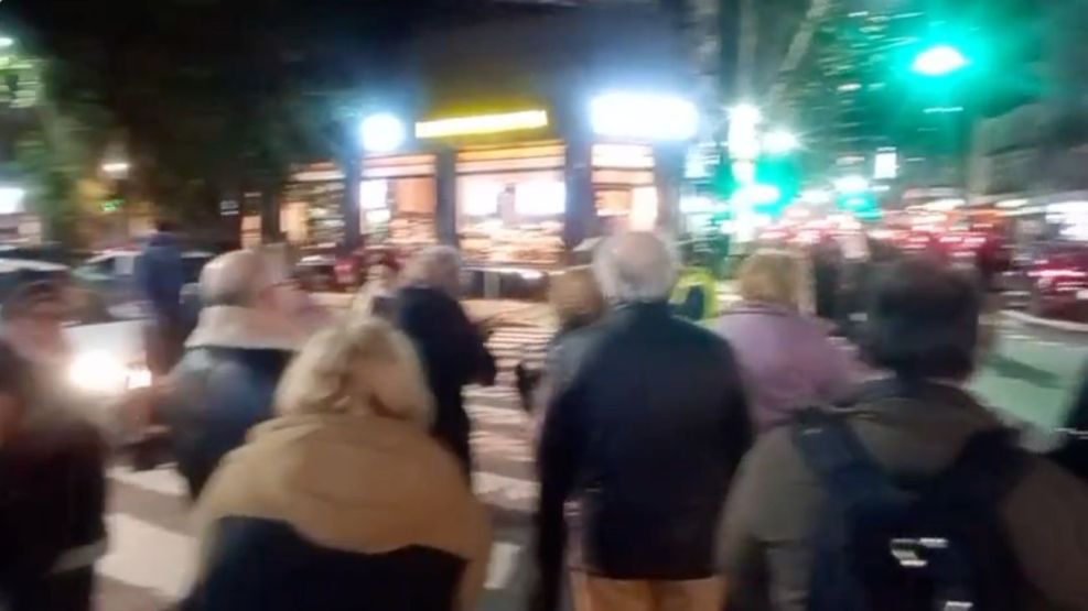 Vecinos de Almagro se quejan por los cortes de luz