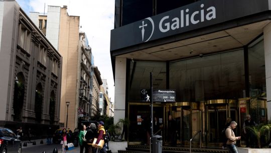 Impatient savers are hindering Milei’s lending push in Argentina