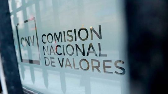 La CNV eliminó los cheques para mover fondos en el mercado de capitales y advierten por el impacto en las PyMEs