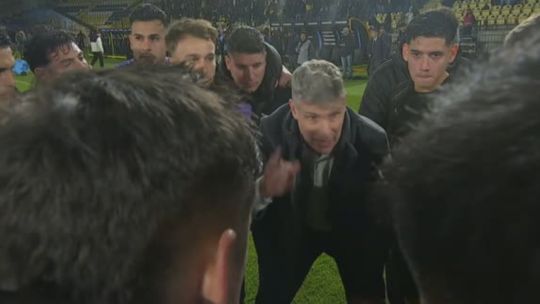 "Con el corazón": la emotiva arenga de Martín Palermo que encaminó la histórica clasificación de Platense