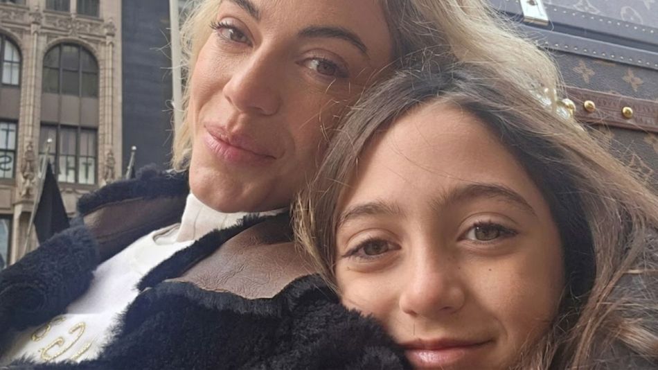Emilia Attias y su hija Gina