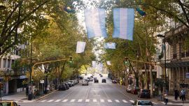 Buscan recuperar el esplendor de Avenida de Mayo: el proyecto para revitalizar la primera avenida porteña