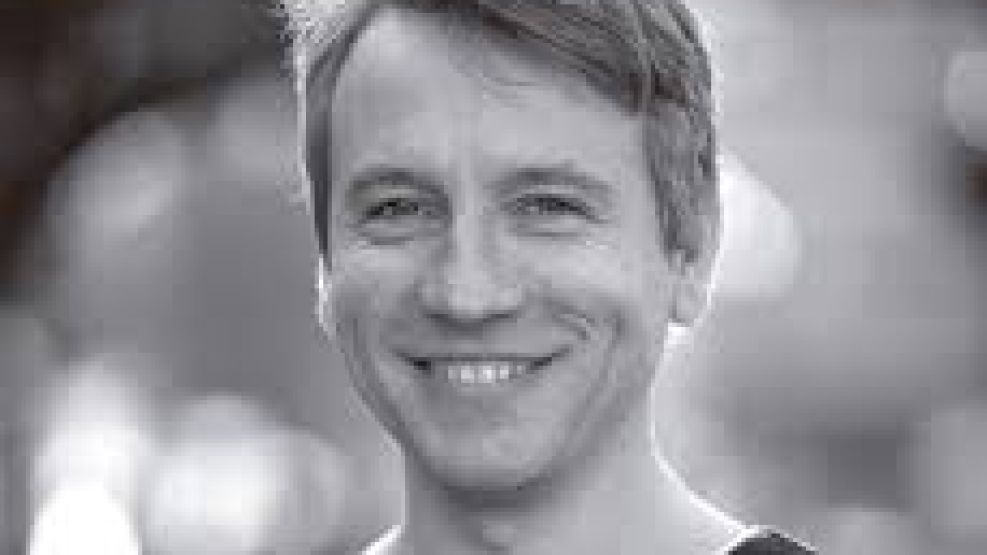 Denis Smith, escritor y director.