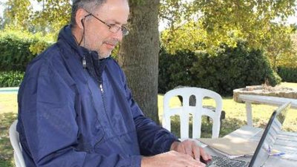 El locutor, cronista y escritor Quique Figueroa.