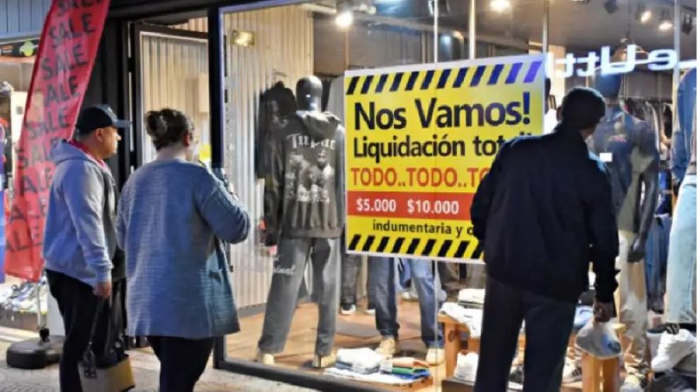 locales cerrados en la peatonal de Corrientes