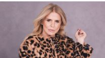 Flavia Palmiero deslumbró con el look ideal para los últimos días del invierno: vestido lencero y sweater