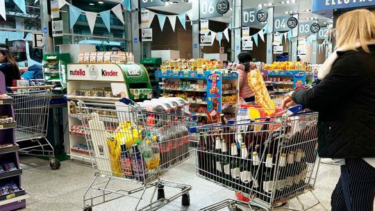Cayó el consumo en los supermercados y shoppings