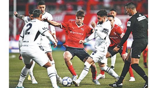 Independiente apenas empató en el debut de Viera
