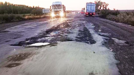 El plan de Luis Caputo: cobrar dos veces por el arreglo de las rutas nacionales