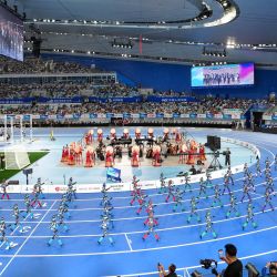 Robots humanoides se desfilan durante la ceremonia de inauguración de los II Juegos Mundiales de Robots Humanoides, en Beijing, capital de China. | Foto:Xinhua/Ju Huanzong