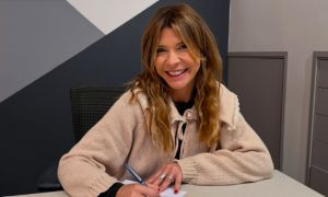 Karina Vignola vuelve a la TV con Poné Play