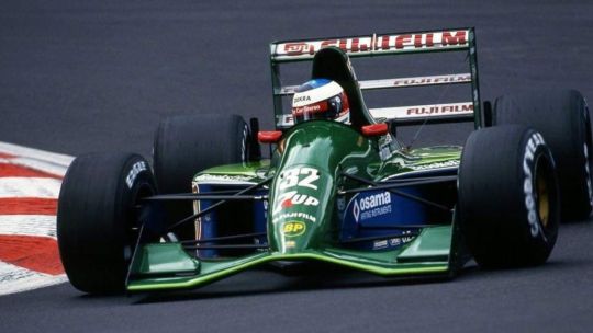 A 35 años del insólito debut de Michael Schumacher en la Fórmula 1: duró una sola curva, pero deslumbró al mundo entero