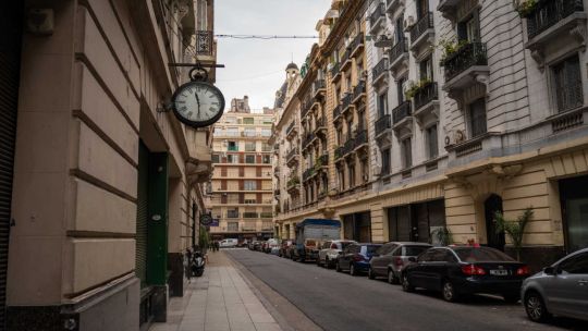 El "oasis parisino" del centro porteño se despierta: la movida cultural que busca revivir el Pasaje Rivarola