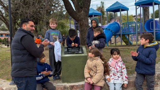 Río Ceballos pavimentó una calle clave para el acceso a un barrio y una escuela: qué cambia con la obra
