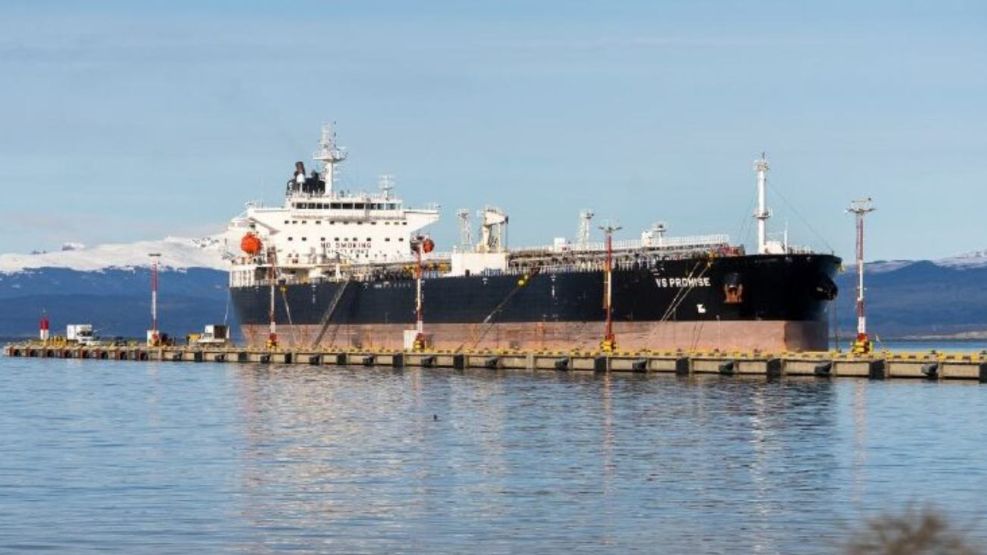 Buque británico VS Promise en Tierra del Fuego