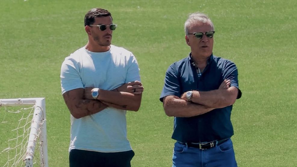 Fassi -presidente de Talleres- junto a su hijo