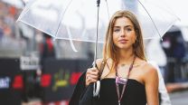 La princesa Alexia con un look total black junto a Máxima Zorreguieta para ver la Fórmula 1