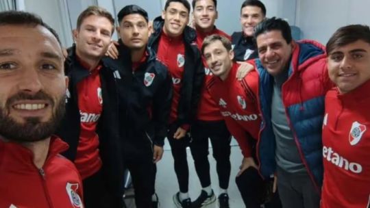 River y su lista de colgados: qué jugadores siguen entrenando en el predio de Cantilo