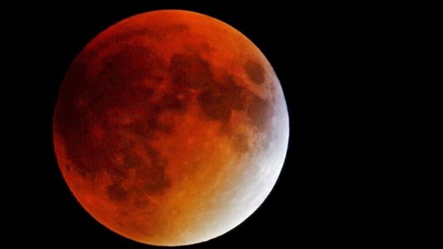 Eclipse lunar