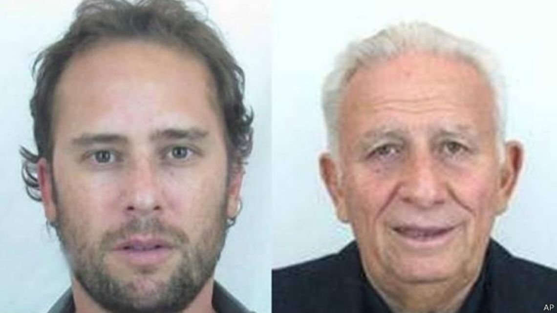 Argentine pair in FIFA corruption scandal admit paying bribes