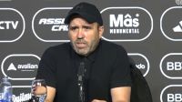 Eduardo Coudet en conferencia de prensa