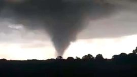 RDC: preocupación por el arrase de un tornado en Francia donde “el pueblo de Pomas parece que ha sido bombardeado”
