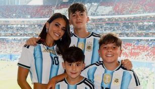 Antonela Roccuzo y sus hijos, Thiago, Mateo y Ciro