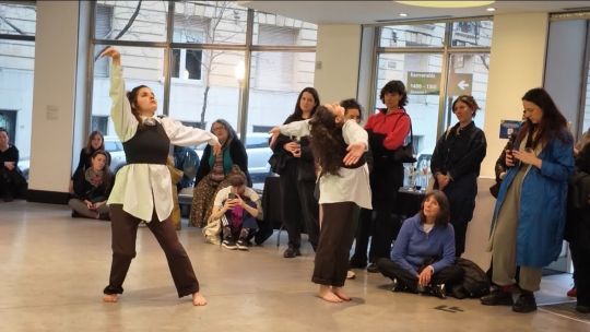 "El cuerpo: tesoro y oráculo" Taller de danza para explorar nuevas formas de habitar el cuerpo.